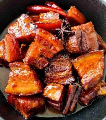 Braised Pork In Clay Pot With Steam Rice / Thịt Heo Kho Tộ Với Cơm Trắng