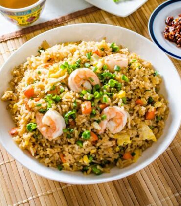 Seafood Fried Rice / Cơm Chiên Hải Sản